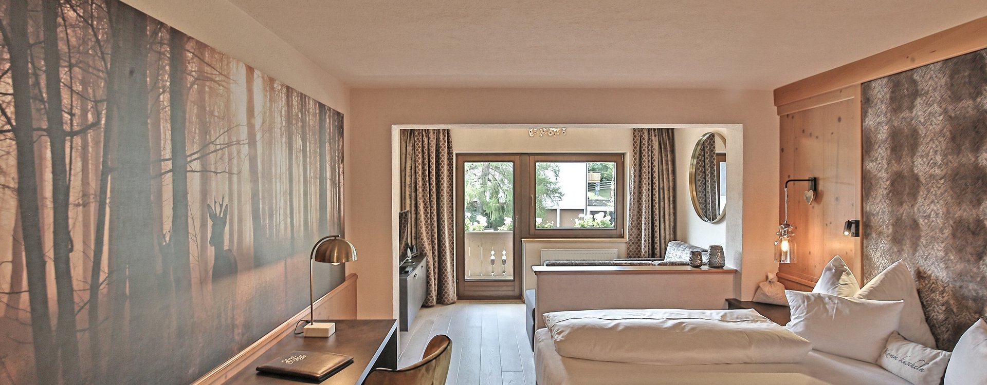 Großzügiges Doppelzimmer Schlafz-Wohnbereich
