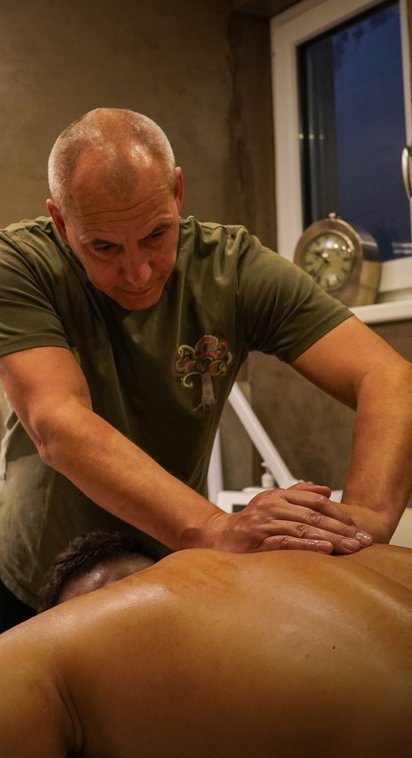 Peter Prantner ist diplomierter Heilmasseur und Athletiktrainer aus Leutasch