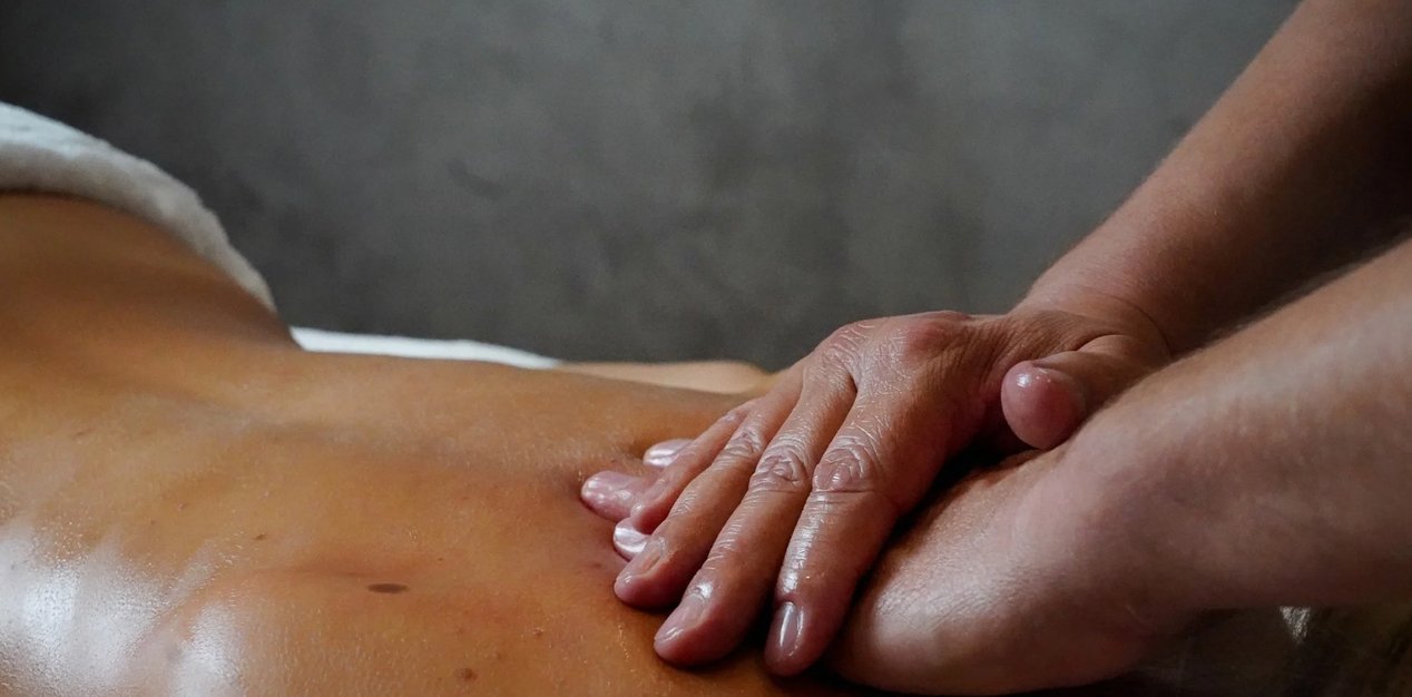 Entspannende Rückenmassage 